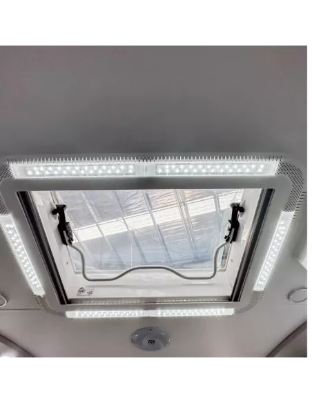 Lucarne Camper 700x500mm avec LED, moustiquaire et occultant
